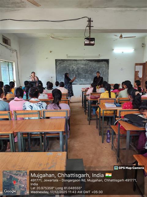 महिला स्वच्छता एवं स्वालंबन अभियान पर कार्यक्रम  